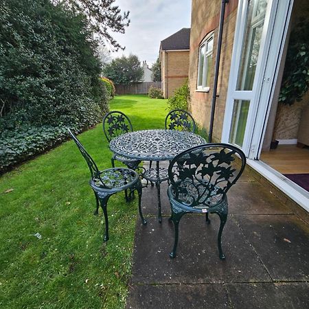 Harry Potter Hogwarts Apartment Watford  Exterior foto