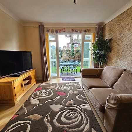 Harry Potter Hogwarts Apartment Watford  Exterior foto