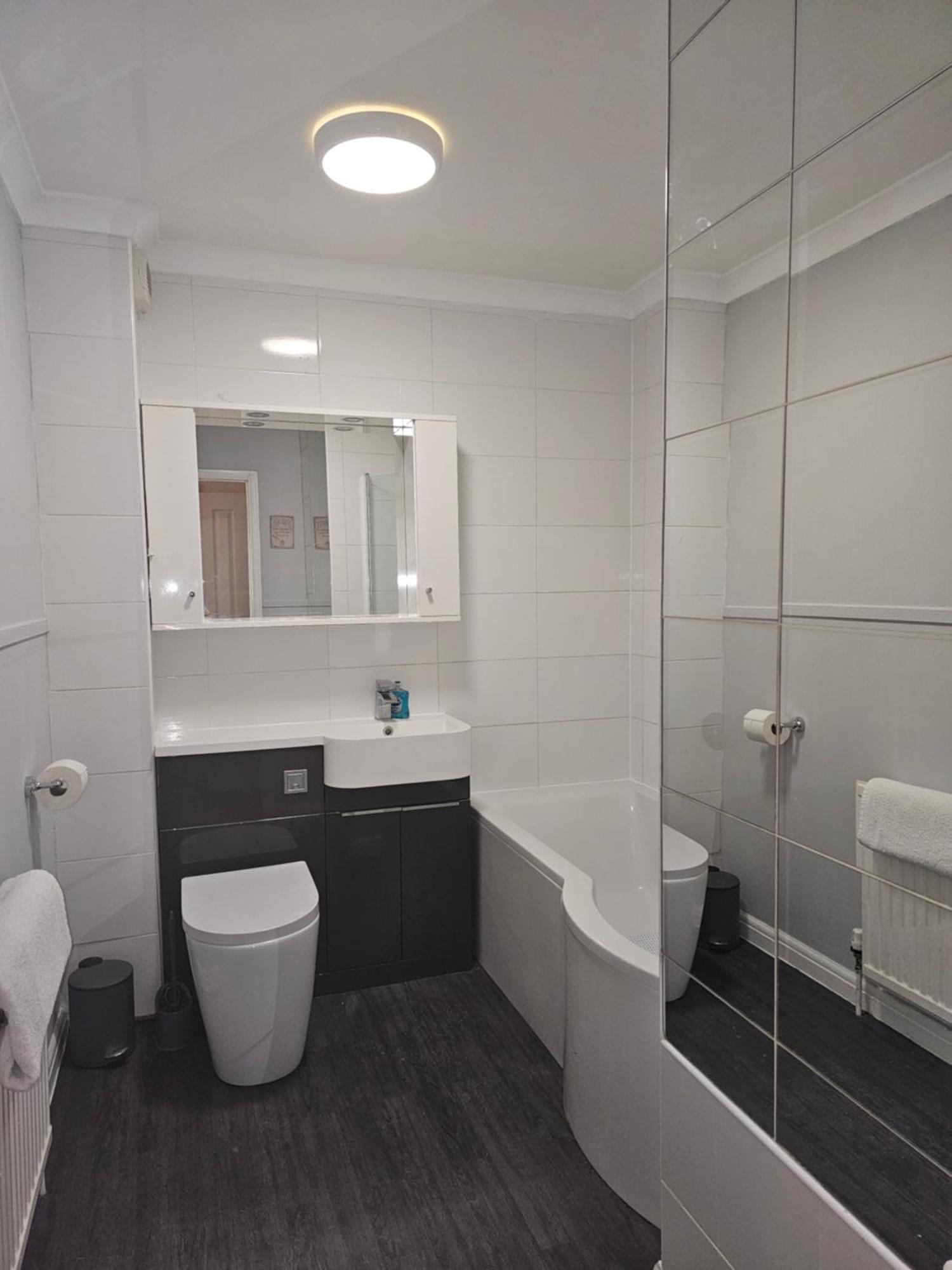Harry Potter Hogwarts Apartment Watford  Exterior foto